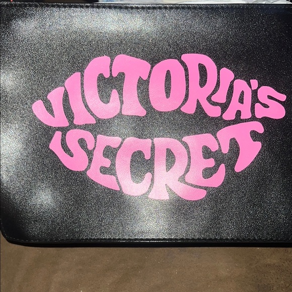 Victoria's Secret Handbags - NWOT Victoria's Secret Black and Pink Cosmetic Bag